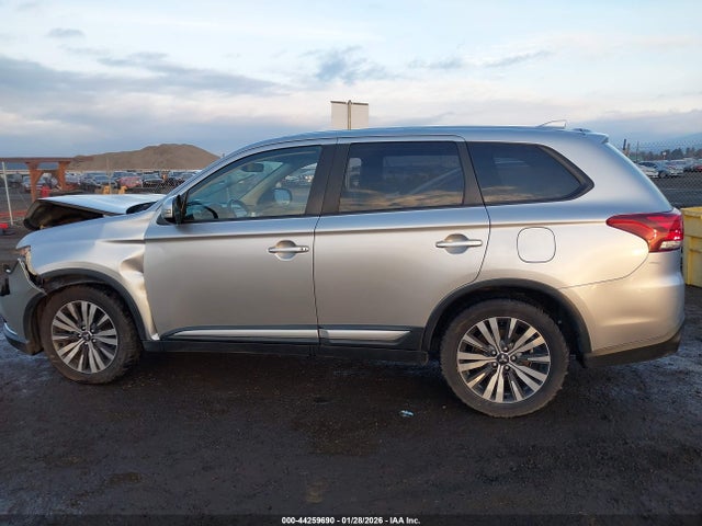 Mitsubishi Outlander Se 2019 JA4AD3A3XKZ043126 Image 14