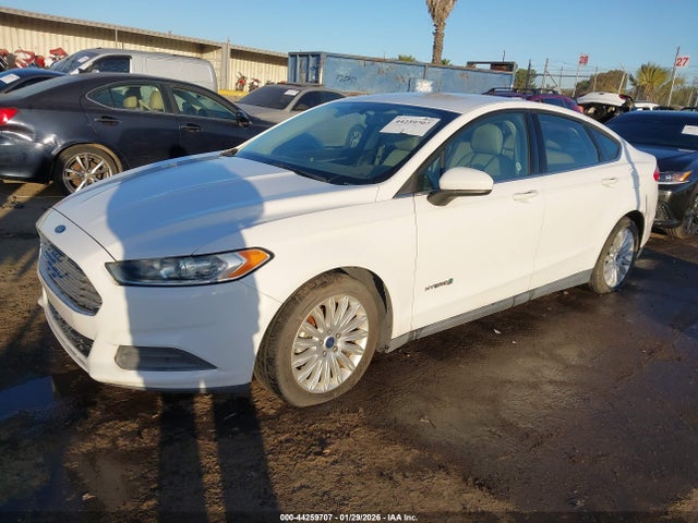 3FA6P0UU1FR106295 Ford Fusion Hybrid S