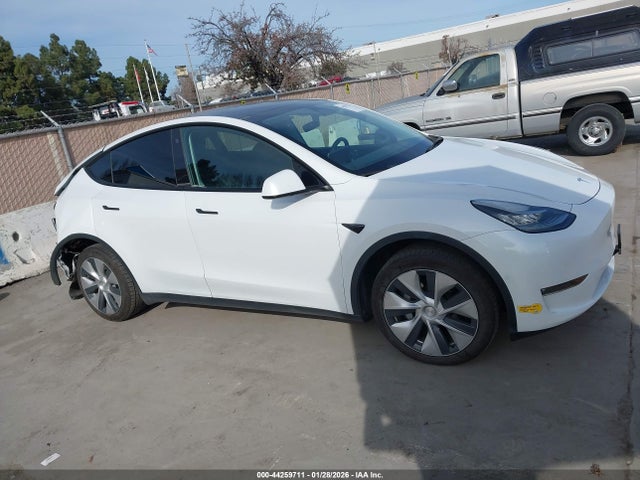 7SAYGDEEXNF321128 Tesla Model Y Long Range Dual Motor All-wheel Drive