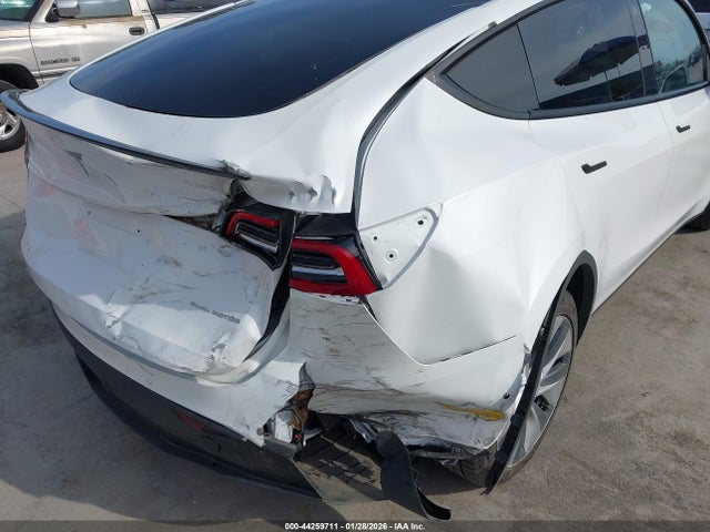 2022 TESLA MODEL Y 7SAYGDEEXNF321128 Photo 5