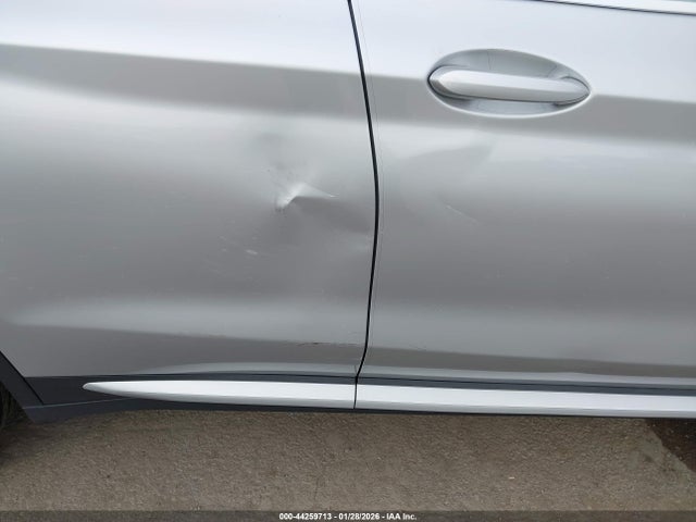 5UXTY3C06LLU70182 BMW X3 Sdrive30i