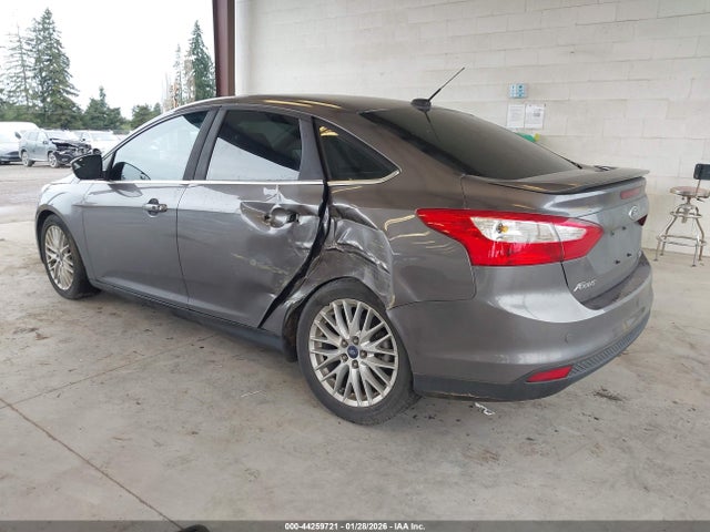 1FADP3J2XEL230364 Ford Focus Titanium