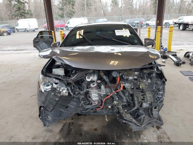 4T1BD1FK8HU228047 Toyota Camry Hybrid Le