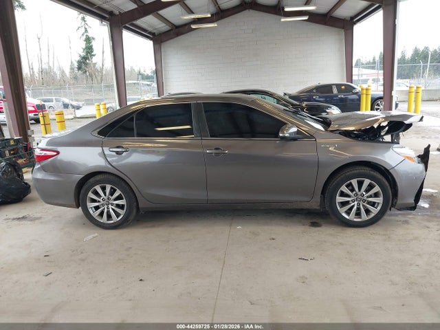 4T1BD1FK8HU228047 Toyota Camry Hybrid Le