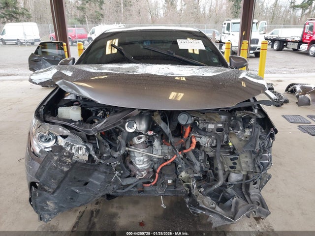 4T1BD1FK8HU228047 Toyota Camry Hybrid Le