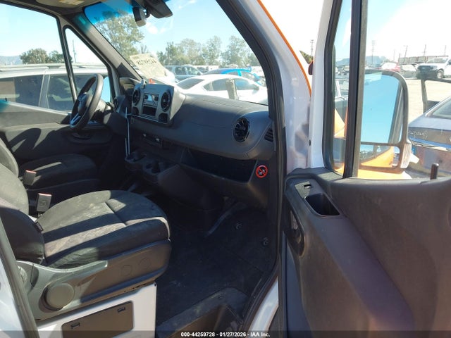WD4PF1CD3KP159046 Mercedes-Benz Sprinter 2500 High Roof V6