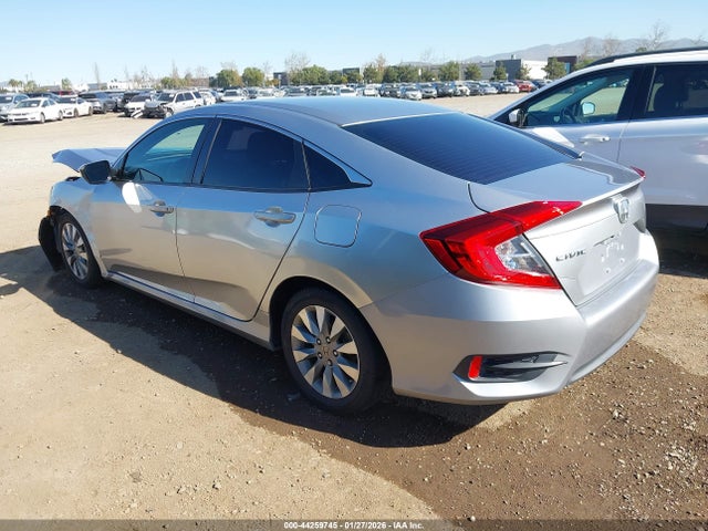 Honda Civic Lx 2018 2HGFC2F58JH602109 Image 3