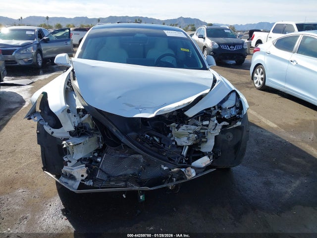 2019 TESLA MODEL 3 5YJ3E1EAXKF332506 Photo 5