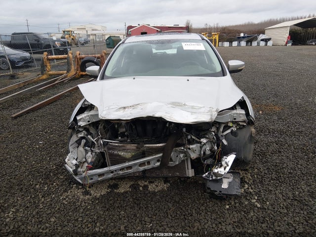 1FADP3K23EL225456 Ford FOCUS SE