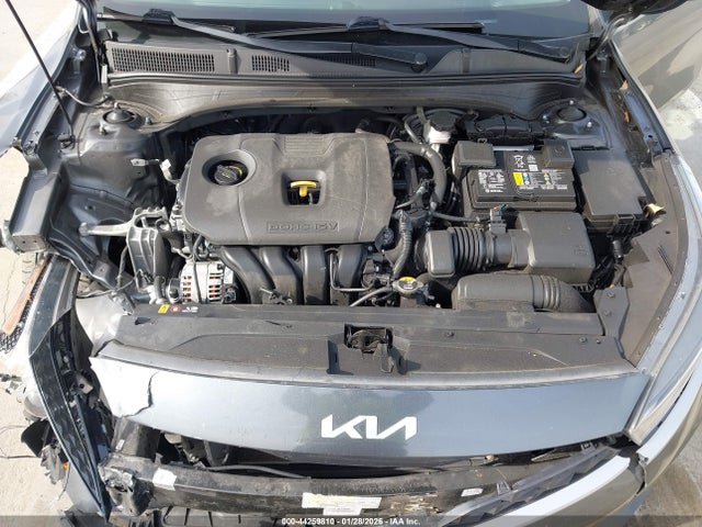3KPF24AD5NE458872 KIA Forte Lxs