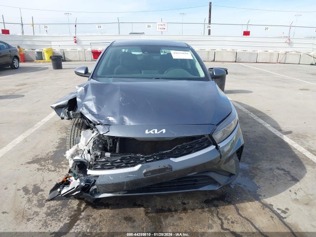 3KPF24AD5NE458872 KIA Forte Lxs