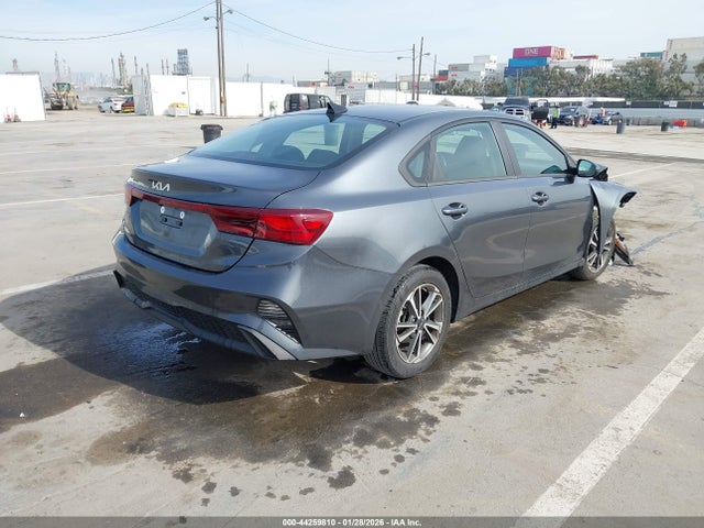3KPF24AD5NE458872 KIA Forte Lxs