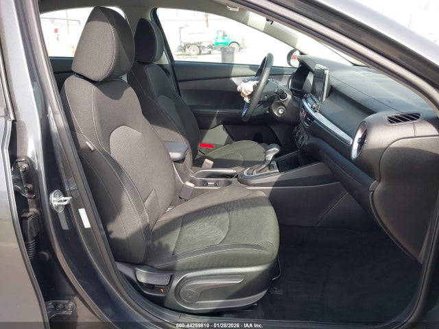 3KPF24AD5NE458872 KIA Forte Lxs