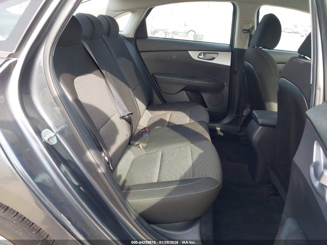 3KPF24AD5NE458872 KIA Forte Lxs