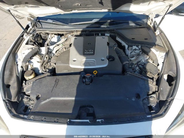 44259823 :رقم المزاد ، JN1BV7AP1FM355701 vin ، 2015 Infiniti Q50 Premium مزاد بيع