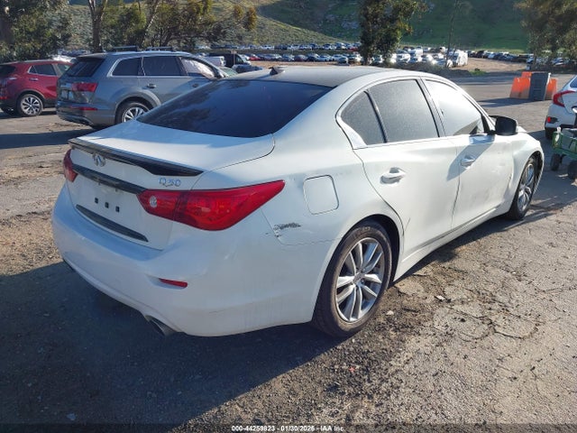 44259823 :رقم المزاد ، JN1BV7AP1FM355701 vin ، 2015 Infiniti Q50 Premium مزاد بيع