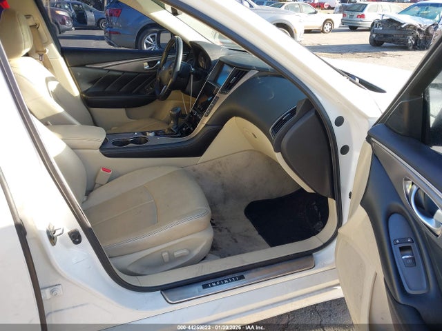 44259823 :رقم المزاد ، JN1BV7AP1FM355701 vin ، 2015 Infiniti Q50 Premium مزاد بيع