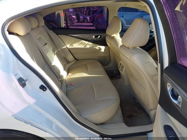 44259823 :رقم المزاد ، JN1BV7AP1FM355701 vin ، 2015 Infiniti Q50 Premium مزاد بيع