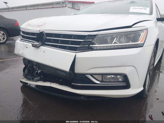 1VWBA7A34JC036181 Volkswagen Passat 2.0t Se