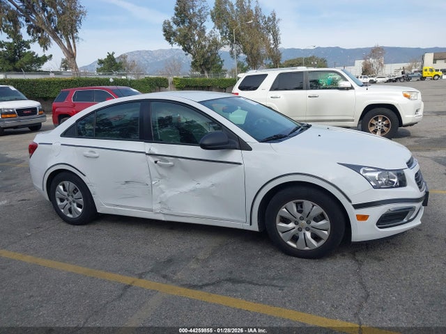 Chevrolet Cruze Ls Auto 2015 1G1PA5SG4F7170809 Image 13