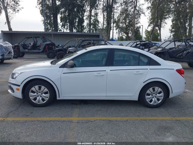 Chevrolet Cruze Ls Auto 2015 1G1PA5SG4F7170809 Image 14
