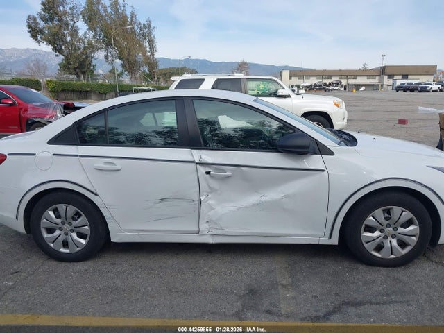 Chevrolet Cruze Ls Auto 2015 1G1PA5SG4F7170809 Image 6