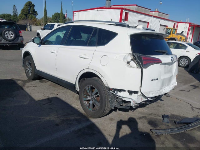 2T3WFREV3GW285977 Toyota Rav4 Xle