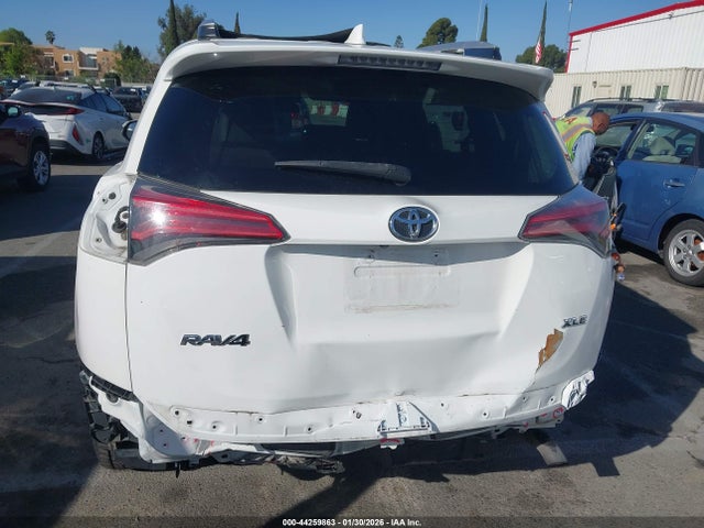 2T3WFREV3GW285977 Toyota Rav4 Xle