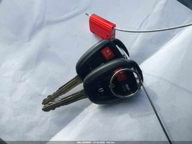 4T1BF1FKXGU610301 Toyota CAMRY SE