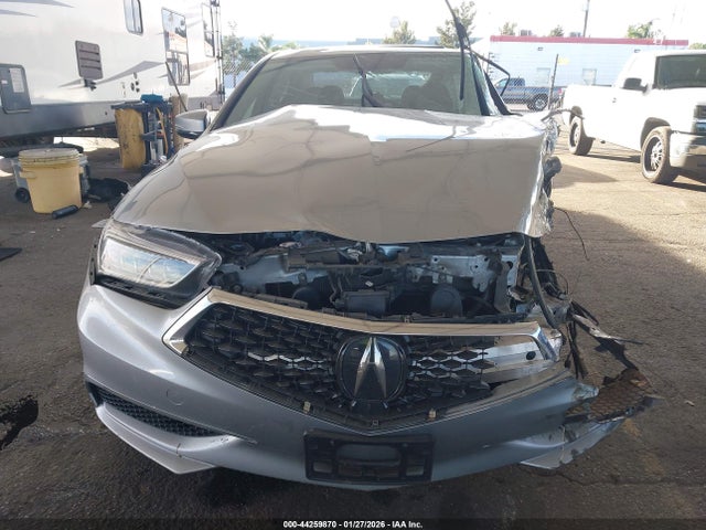 19UUB1F38JA008010 Acura TLX