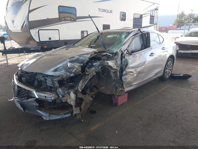 19UUB1F38JA008010 Acura TLX