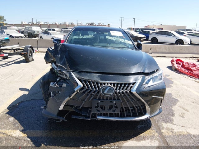 Lexus ES 300H 2025 58ADA1C14SU073896 Image 12