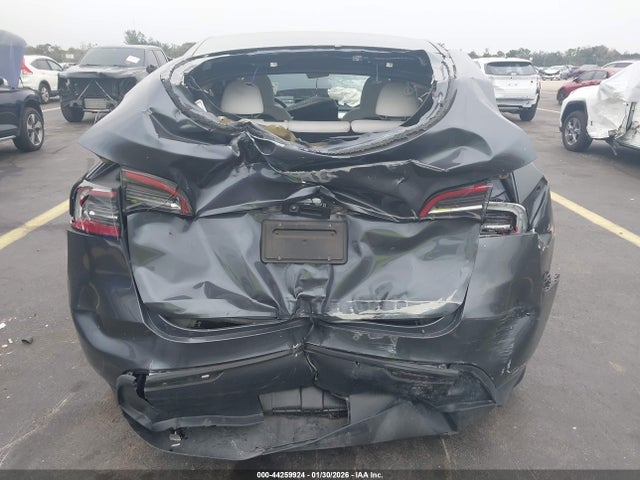 2023 TESLA MODEL Y 7SAYGDED8PF931541 Photo 5