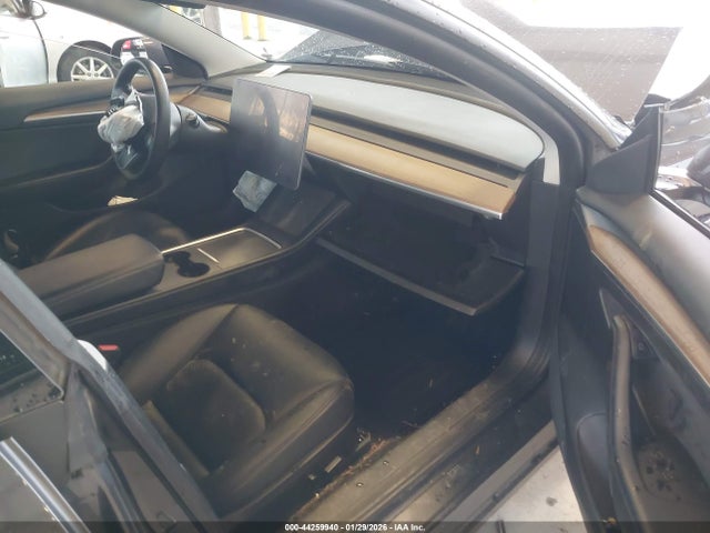 2022 TESLA MODEL 3 5YJ3E1EBXNF240079 Photo 4