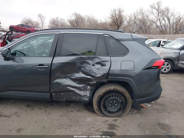 Toyota RAV4 LE 2020 2T3F1RFV0LC086605 Image 6