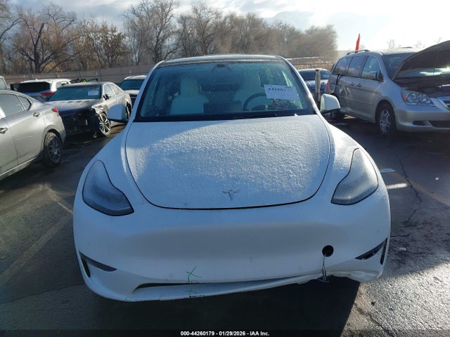 2020 Tesla Model Y Long Range Dual Motor All-wheel Drive მანქანა იყიდება აუქციონზე, vin: 5YJYGDEE6LF051602, აუქციონის ნომერი: 44260179