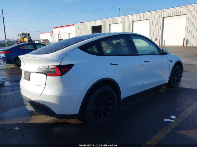 2020 Tesla Model Y Long Range Dual Motor All-wheel Drive მანქანა იყიდება აუქციონზე, vin: 5YJYGDEE6LF051602, აუქციონის ნომერი: 44260179