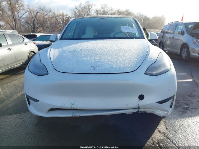 2020 Tesla Model Y Long Range Dual Motor All-wheel Drive მანქანა იყიდება აუქციონზე, vin: 5YJYGDEE6LF051602, აუქციონის ნომერი: 44260179