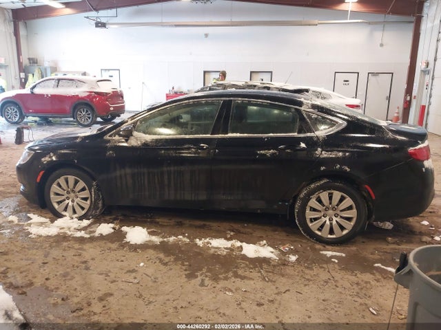 2015 Chrysler 200 Lx მანქანა იყიდება აუქციონზე, vin: 1C3CCCFB6FN728937, აუქციონის ნომერი: 44260292