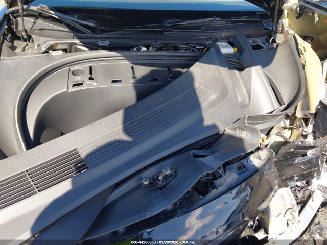 Продажа на аукционе авто 2024 Tesla Model 3, vin: 5YJ3E1EA2RF724258, номер лота: 44260333