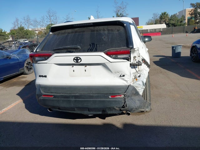 Toyota RAV4 LE 2021 2T3H1RFVXMC165161 Image 18