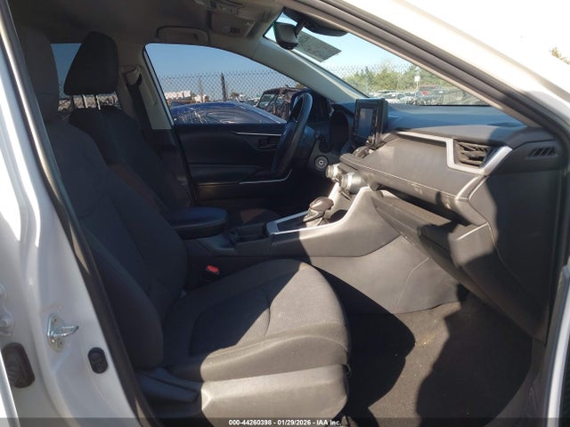 Toyota RAV4 LE 2021 2T3H1RFVXMC165161 Image 5