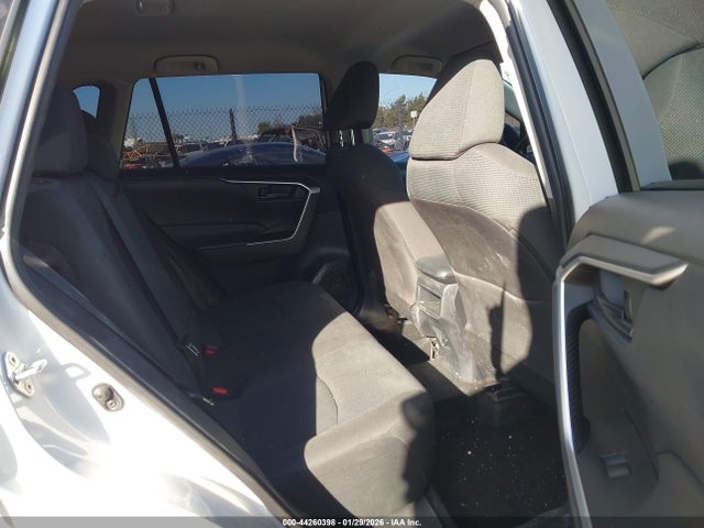 Toyota RAV4 LE 2021 2T3H1RFVXMC165161 Image 8