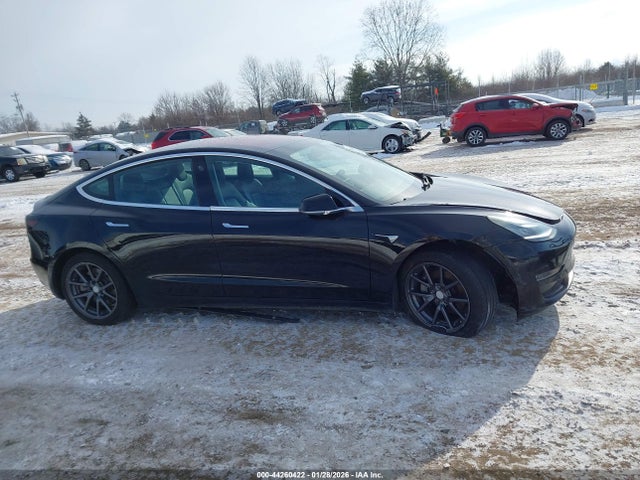 Продажа на аукционе авто 2019 Tesla Model 3 Long Range/performance, vin: 5YJ3E1EB0KF196993, номер лота: 44260422