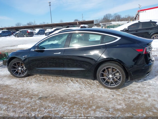 Продажа на аукционе авто 2019 Tesla Model 3 Long Range/performance, vin: 5YJ3E1EB0KF196993, номер лота: 44260422