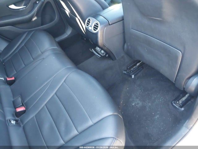 2017 Mercedes-benz Glc 300 მანქანა იყიდება აუქციონზე, vin: WDC0G4JB1HF187786, აუქციონის ნომერი: 44260536
