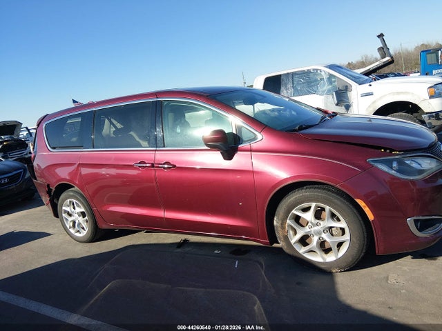 Aukcja sprzedaży 2017 Chrysler Pacifica Touring Plus, vin: 2C4RC1BGXHR841209, numer aukcji: 44260540