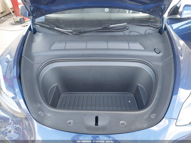 2025 TESLA MODEL Y 7SAYGDED1SF227982 Photo 9