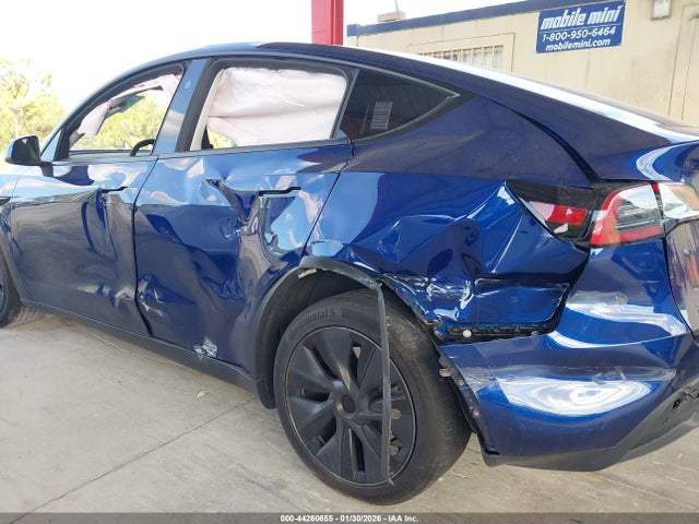 2025 TESLA MODEL Y 7SAYGDED1SF227982 Photo 5