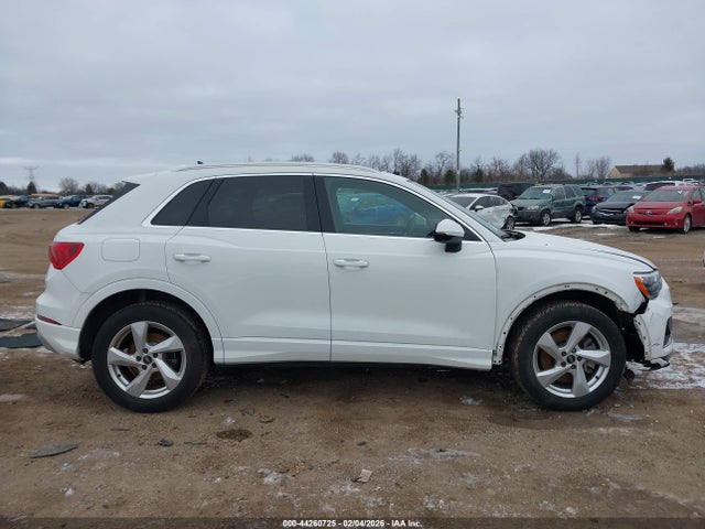 Продажа на аукционе авто 2021 Audi Q3 Premium 40 Tfsi Quattro Tiptronic, vin: WA1AUCF37M1101607, номер лота: 44260725
